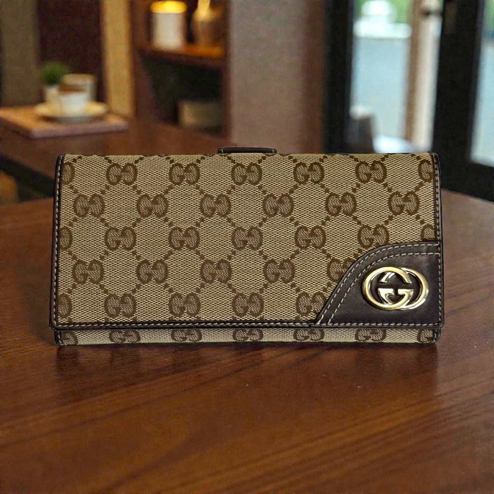 Authentic Gucci wallet